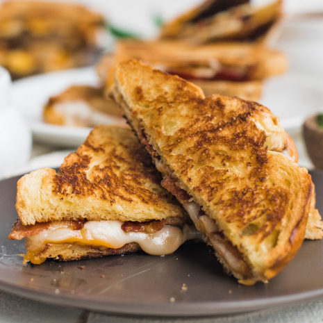 Dutch Farms » Gourmet Grilled Cheese with Tomato Soup