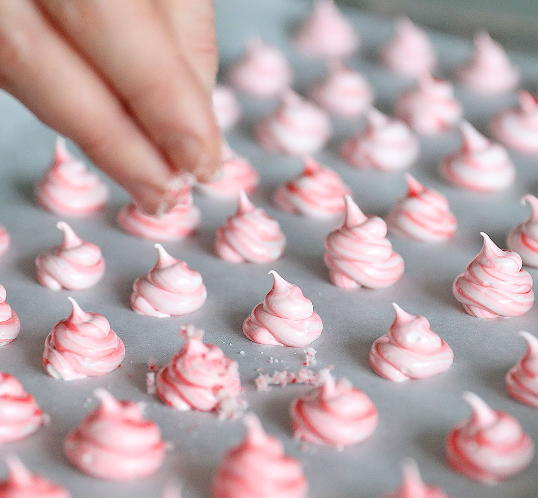 Peppermint Meringue Cookies - Dutch Farms